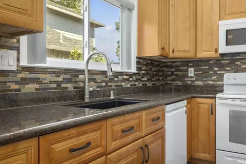 1911 Commons Ct, Windsor, CA 95492 photo 13