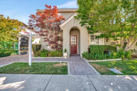 31 Laconheath Ave, Novato, CA 94949