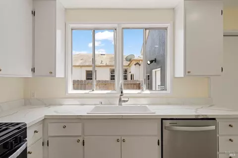 336 Bw Williams Dr #B, Vallejo, CA 94589 photo 8