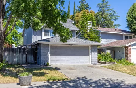 102 Independence Ave, Vacaville, CA 95687