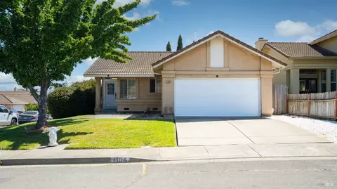 1104 Devonshire Ct, Fairfield, CA 94534