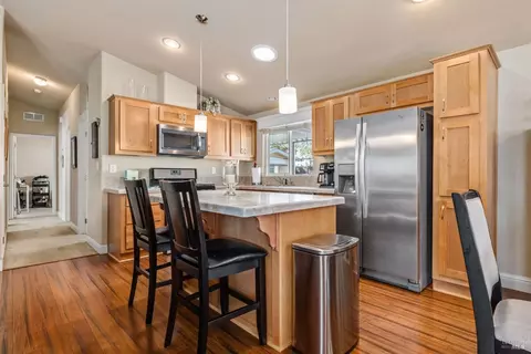 45 Arthur Dr, Santa Rosa, CA 95403