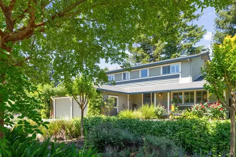 2436 Rigdon St, Napa, CA 94558