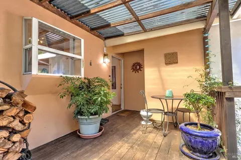 2962 Joy Rd, Occidental, CA 95465 photo 2