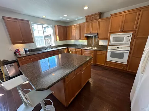 320 Poplar Ave, Vallejo, CA 94592 photo 10