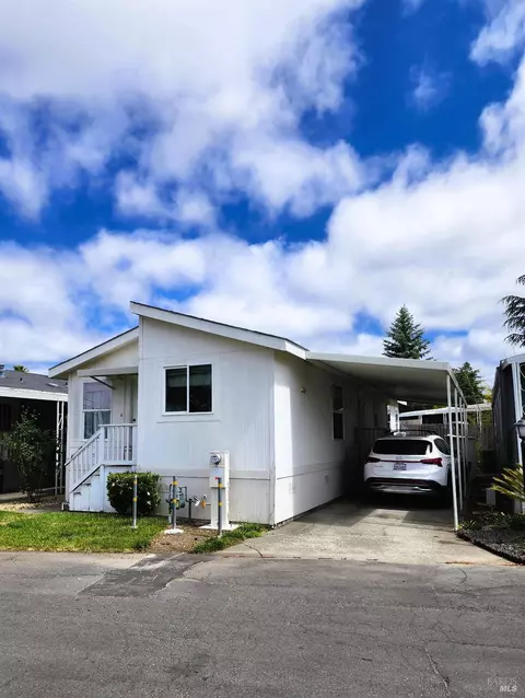 319 Apple Ln, Santa Rosa, CA 95407