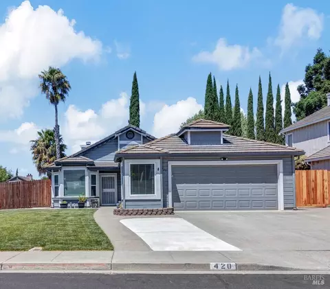 420 Oak Valley Dr, Vacaville, CA 95687