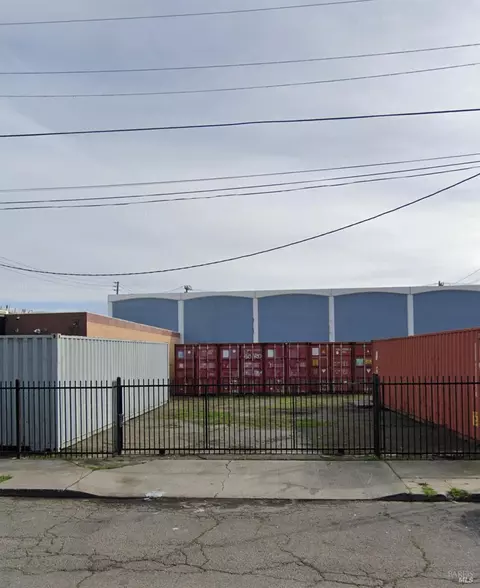 9832 Pippin St, Oakland, CA 94603