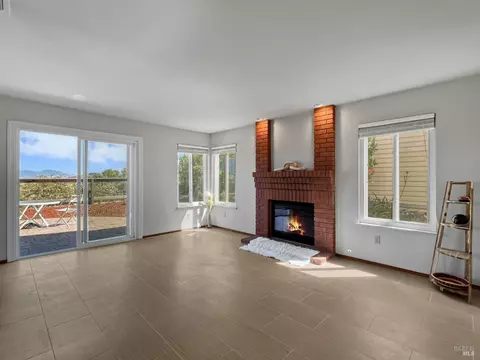 138 Breezewalk Dr, Vallejo, CA 94591 photo 8