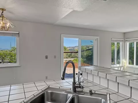 138 Breezewalk Dr, Vallejo, CA 94591 photo 13