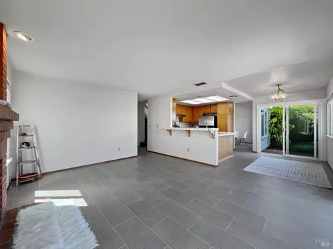 138 Breezewalk Dr, Vallejo, CA 94591 photo 9
