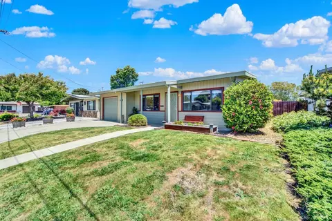 275 Calais Dr, Pinole, CA 94564 photo 5