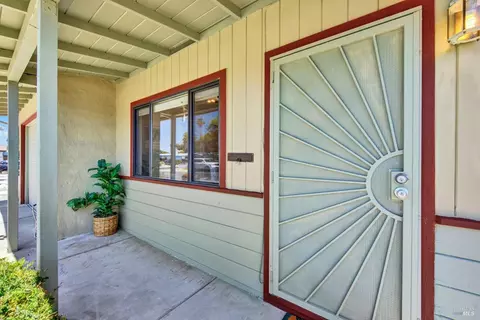 275 Calais Dr, Pinole, CA 94564 photo 6