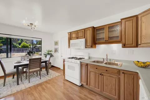 275 Calais Dr, Pinole, CA 94564 photo 14
