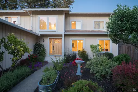 1362 Larkin Dr, Sonoma, CA 95476 photo 2