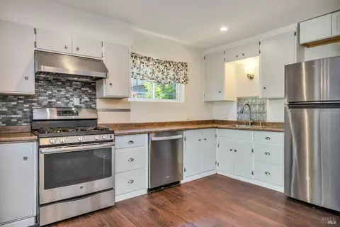 560 School St, Cloverdale, CA 95425 photo 4