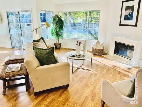 82 Valley Club Cir, Napa, CA 94558