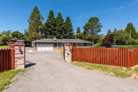 2110 Schaeffer Rd, Sebastopol, CA 95472