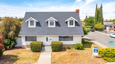 1201 Essex Dr, Fairfield, CA 94533