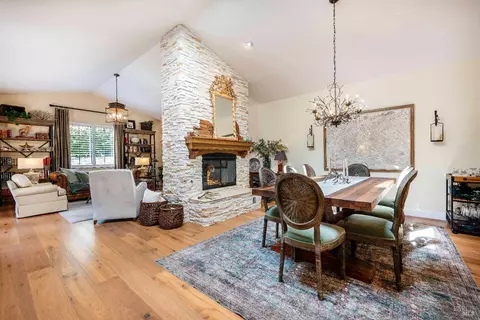 884 Princeton Dr, Sonoma, CA 95476