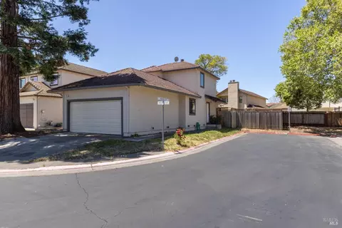 24 Fredrick Dr, Rohnert Park, CA 94928