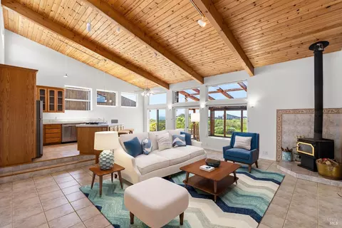 245 Main Sail Rd, The Sea Ranch, CA 95497