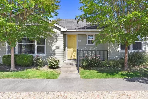 2766 Cumberland St, Santa Rosa, CA 95407