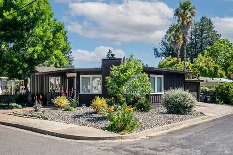 471 Mcpeak St, Ukiah, CA 95482