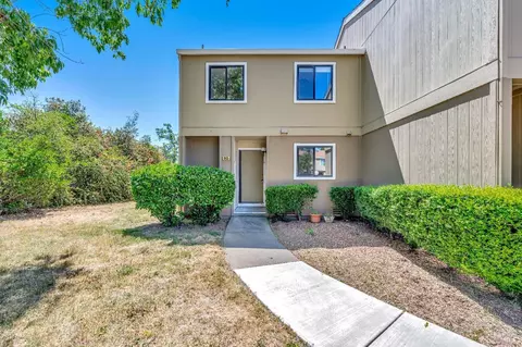 8 Oak Crest Ct #G, Novato, CA 94947