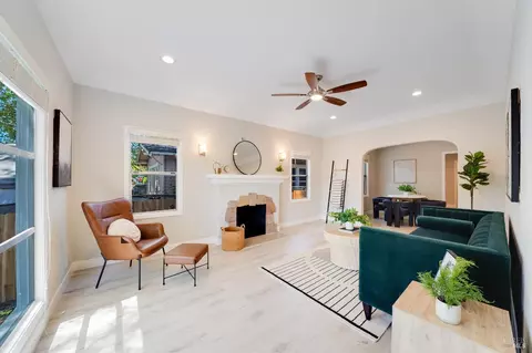 2621 Durant Ave, Oakland, CA 94605