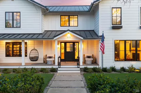 1815 Spring St, Saint Helena, CA 94574