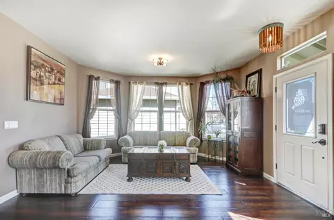 7981 Ferrari Way, Windsor, CA 95492 photo 2
