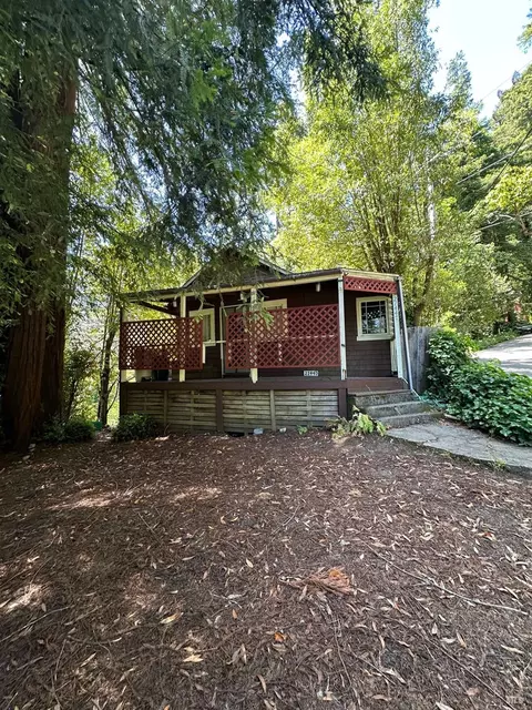 21447 Terrace Rd, Monte Rio, CA 95462
