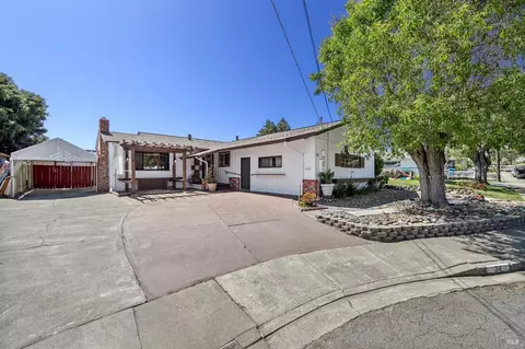 34 Alta Loma Dr, American Canyon, CA 94503