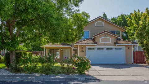 2790 Woodmont Dr, Fairfield, CA 94533