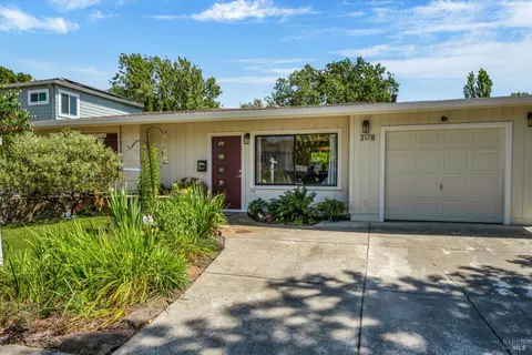 3178 Spring Creek Dr, Santa Rosa, CA 95405