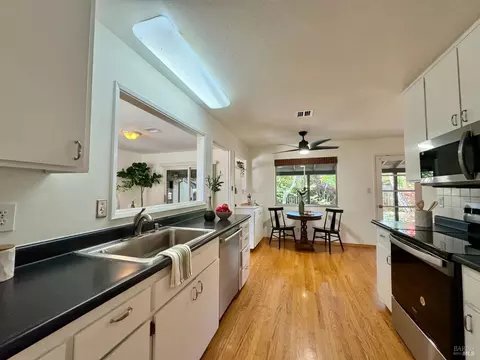 4095 Malone Dr, Napa, CA 94558 photo 4