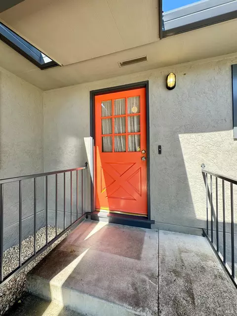 4095 Malone Dr, Napa, CA 94558 photo 2