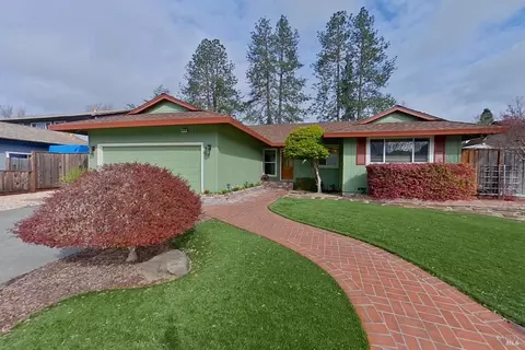 4352 Brookshire Cir, Santa Rosa, CA 95405