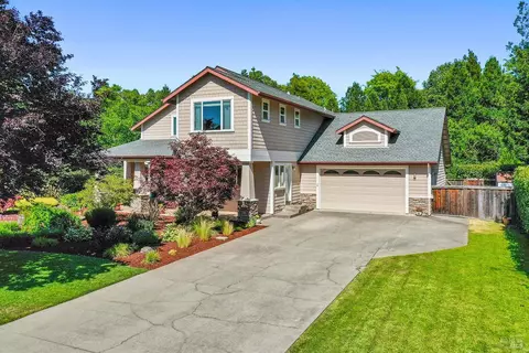 302 Equine Pl, Santa Rosa, CA 95401