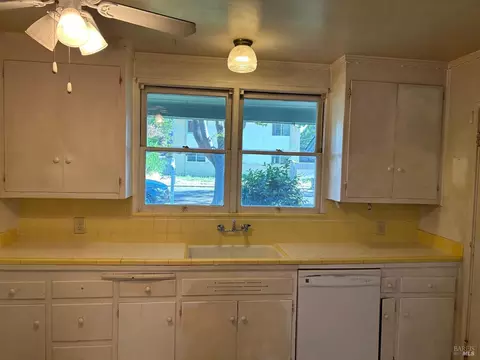 2115 Illinois St, Vallejo, CA 94590 photo 3