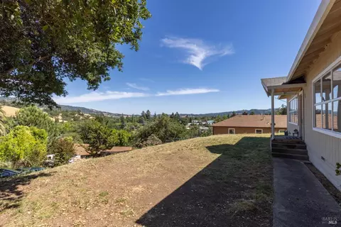 25 Block Dr, Cloverdale, CA 95425 photo 2