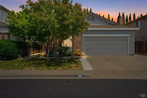 900 Turquoise Dr, Vacaville, CA 95687