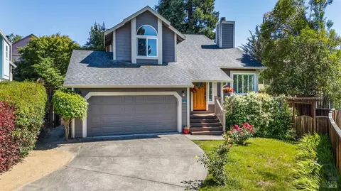 201 Frankel Ln, Sebastopol, CA 95472