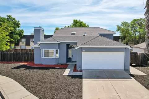 1920 Blossom Ct, Fairfield, CA 94533