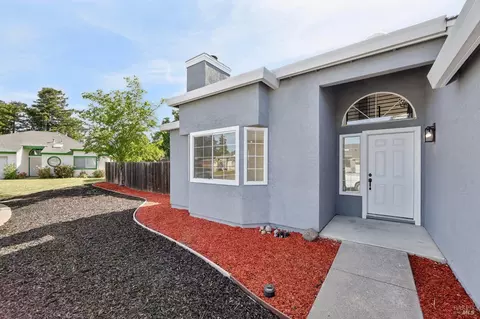 1920 Blossom Ct, Fairfield, CA 94533 photo 2