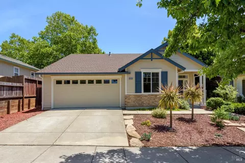 2414 Parkcreek Dr, Santa Rosa, CA 95404