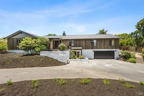 2151 Penny Ln, Napa, CA 94559