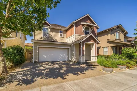 1731 Southgate Dr, Petaluma, CA 94954