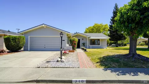 210 Mckinley Cir, Vacaville, CA 95687